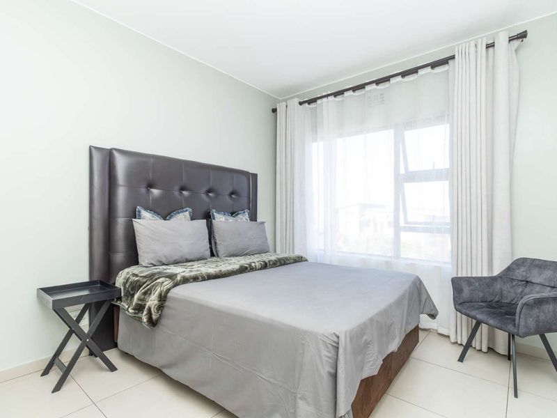 A MODERN APARTMENT AWAITS YOU - Photo 7