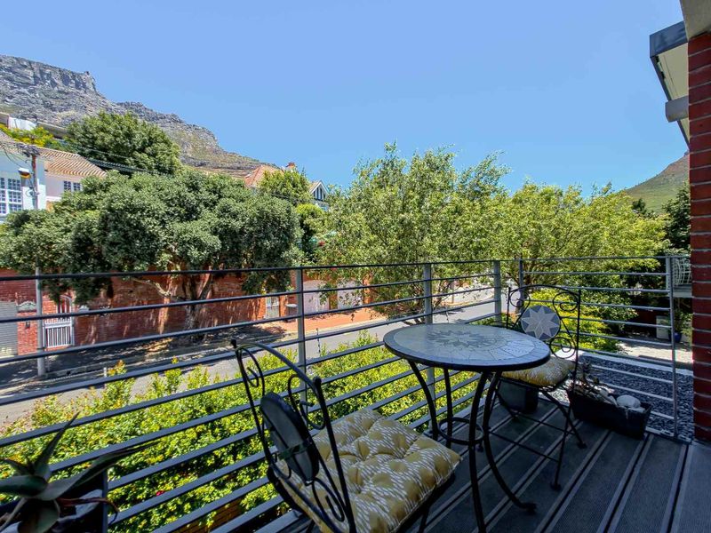 High-End Turnkey Airbnb Investment in One of Cape Town's Most Sought-After Neighbourhoods - Photo 4