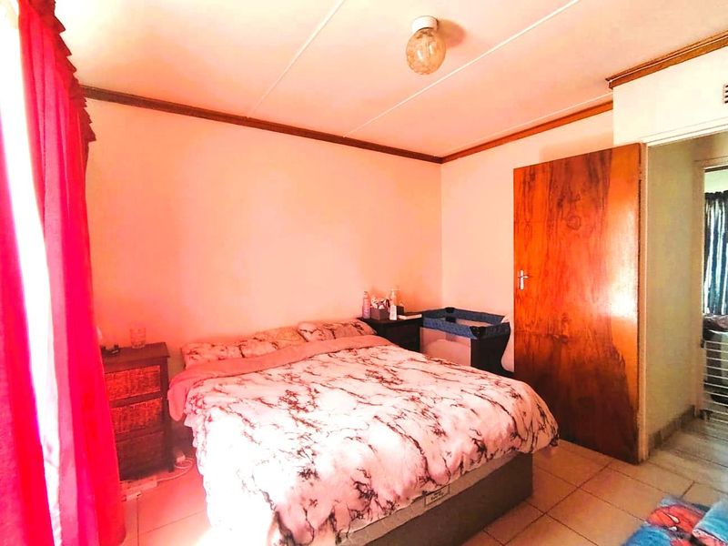 Spacious Living Meets Affordability - Photo 9