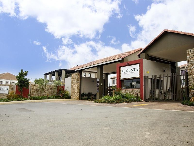 1 Bedroom Executive Apartment - Photo 1