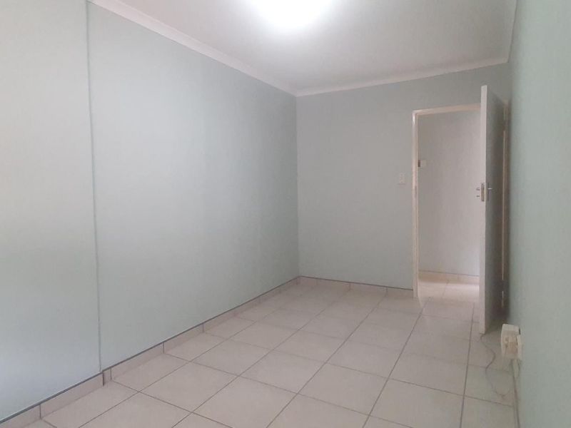3-Bedroom Freestanding Home with Self-Contained Granny Flat in Parkgate - Photo 7