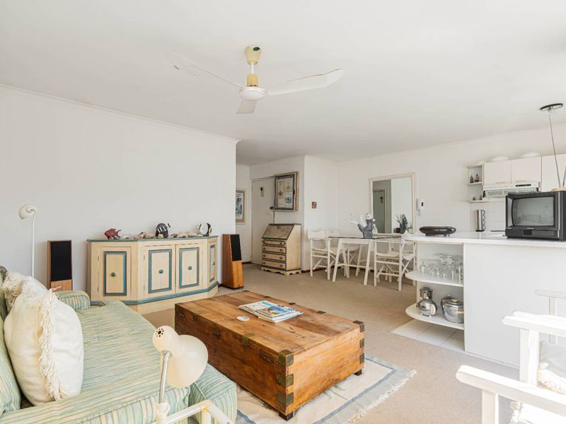 Investor Alert: Airbnb-Friendly Pad in Trendy De Waterkant - Photo 7