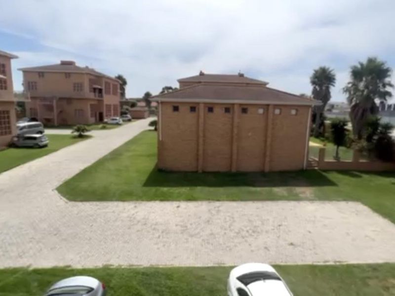 FURNISHED LOFT in THE SPOT. - Photo 4