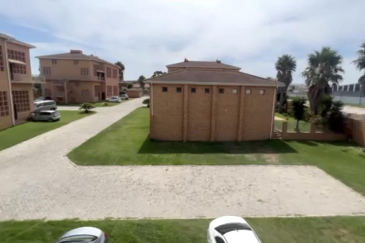 FURNISHED LOFT in THE SPOT. - Photo 4