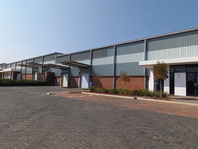 1 235m2 Irene Centurion Warehouse To Let - Photo 3