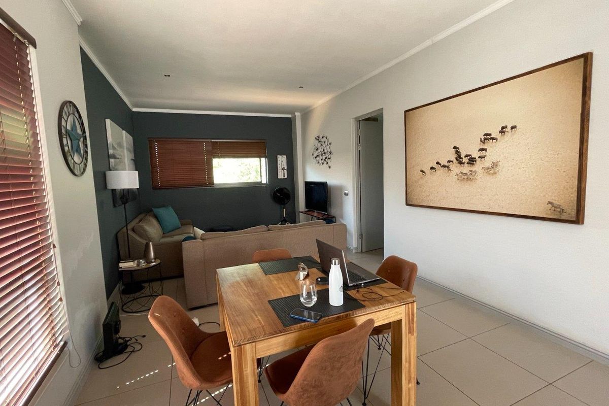 Modern first floor apartment with balcony in a popular complex - Photo 5