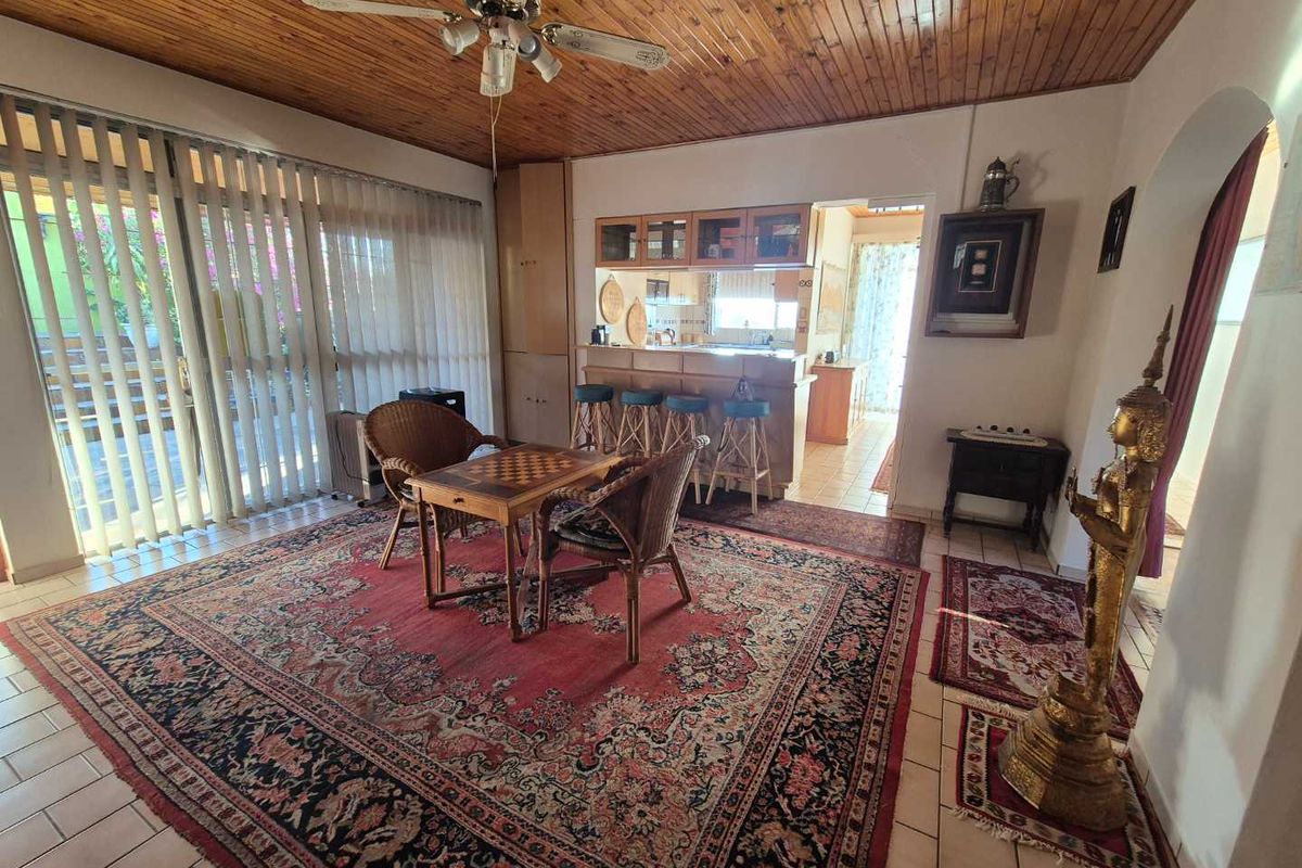 Eros Park Family Home - Photo 2