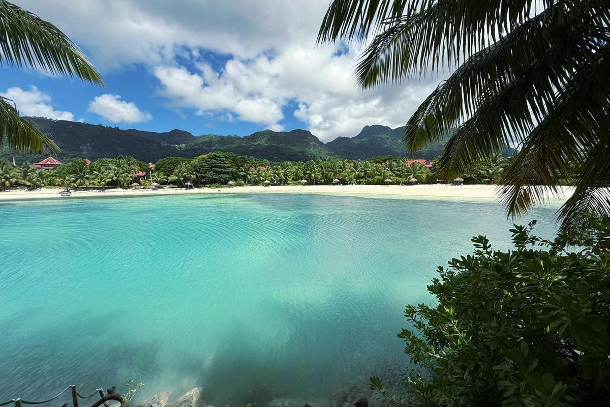 Beach or pool? It's tougher than you think. - Photo 2