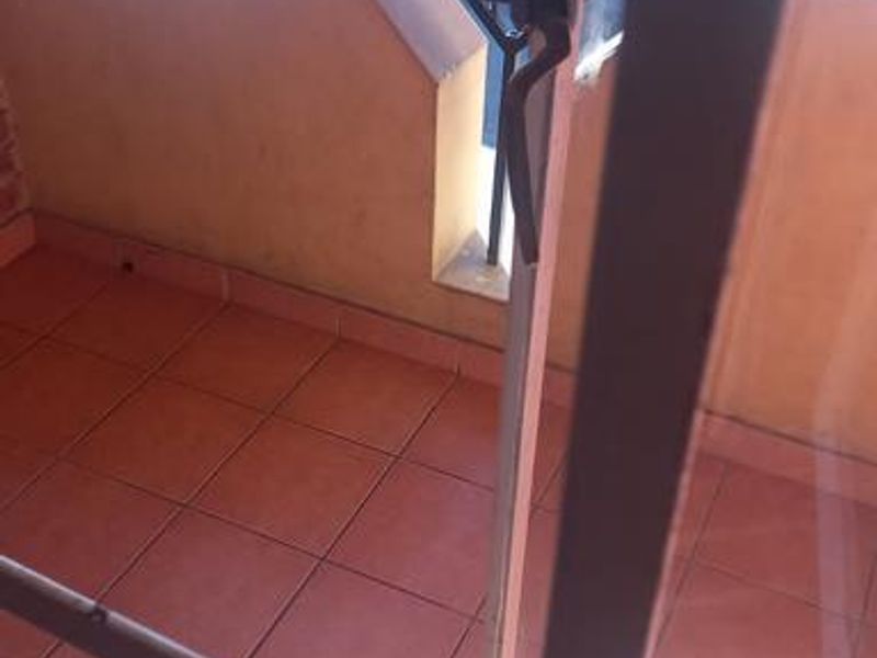 2 Bedroom Apartment for Sale in Pebble Falls - Photo 8