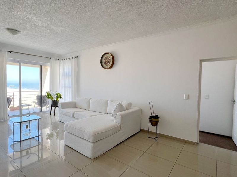Modern Beachfront Apartment with Spectacular Ocean Views - Photo 2