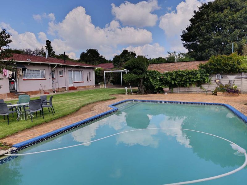 Immaculate Family Home for Sale- Northmead - Photo 2