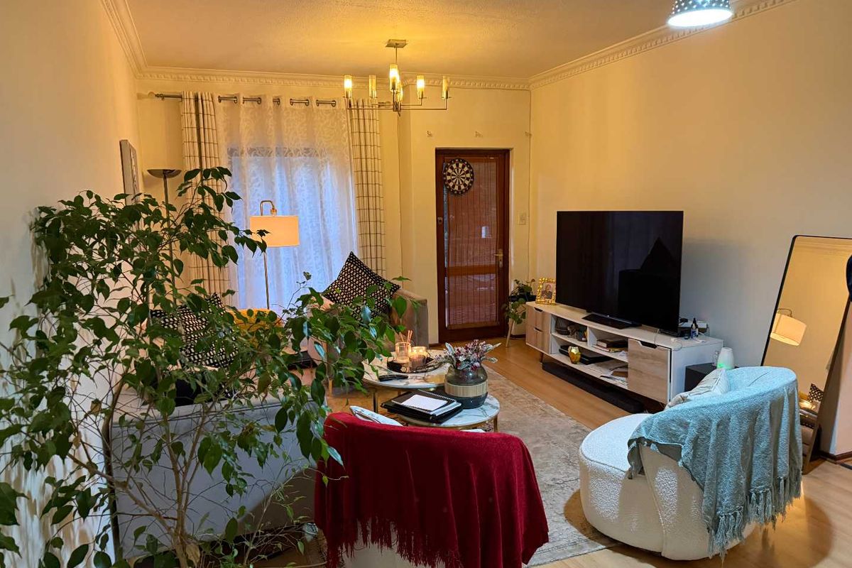 2 BEDROOM APARTMENT TO RENT IN OAKLANDS - Photo 2