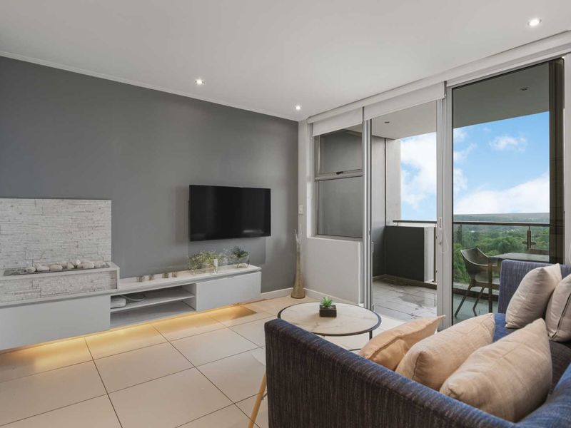 Experience elevated city living in the heart of Rosebank. - Photo 3
