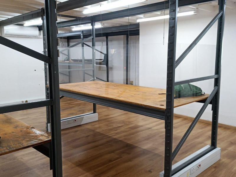 945m2 TO LET HIGHLY VISIBLE, REAR DRIVE-IN ACCESS : RETAIL / OFFICE / WAREHOUSE 400 AMP 3 PHASE POWER OBSERVATORY - Photo 9