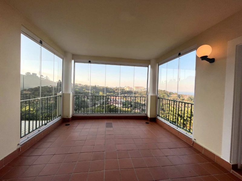 Hendra - Stunning Apartment with Spectacular Views in an Exclusive, Secure Complex! - Photo 2