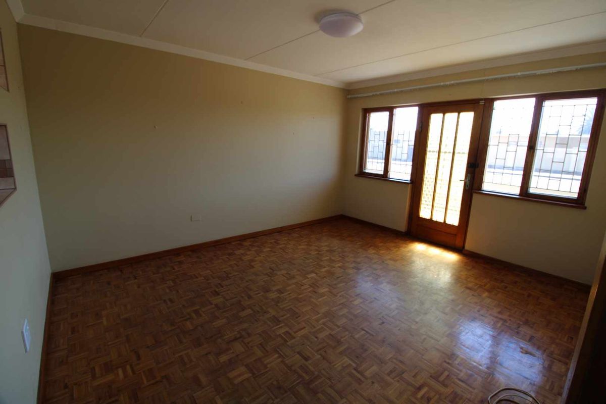 Well maintained Apartment Complex in CBD - Photo 5