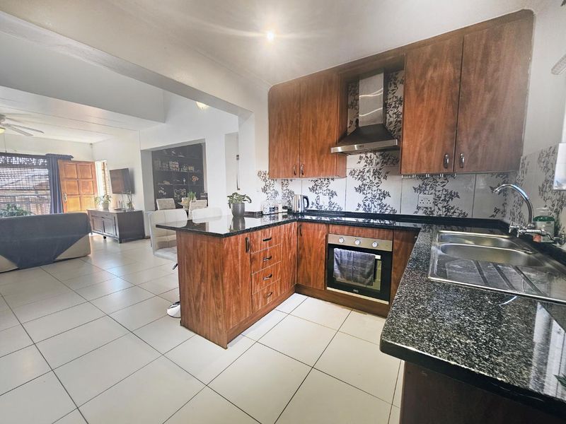 A Rare Gem in the Sought-After Caribbean Estates - Photo 9