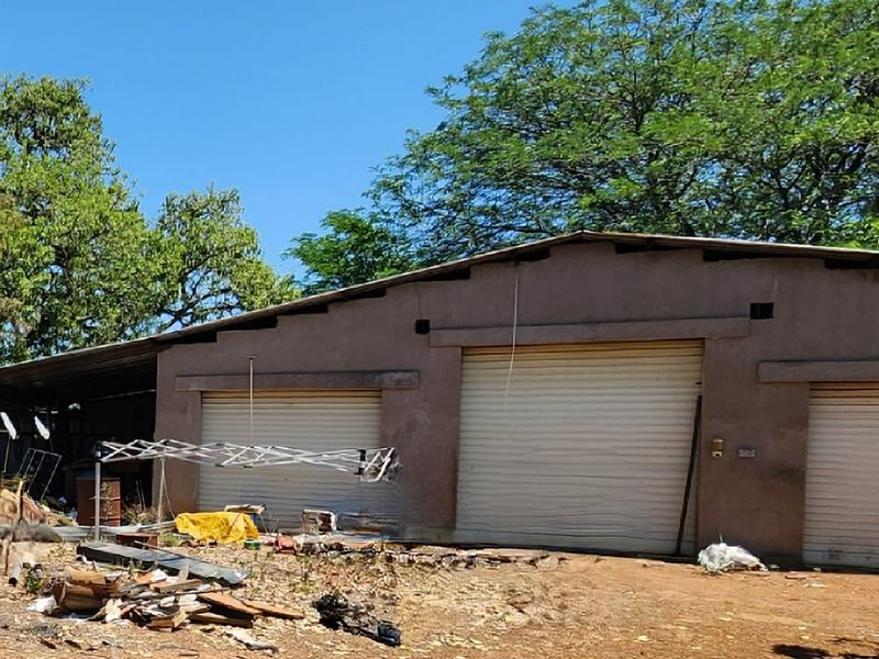 7 Bedroom Farm Next to Main Road in Haakdoornboom - Photo 5