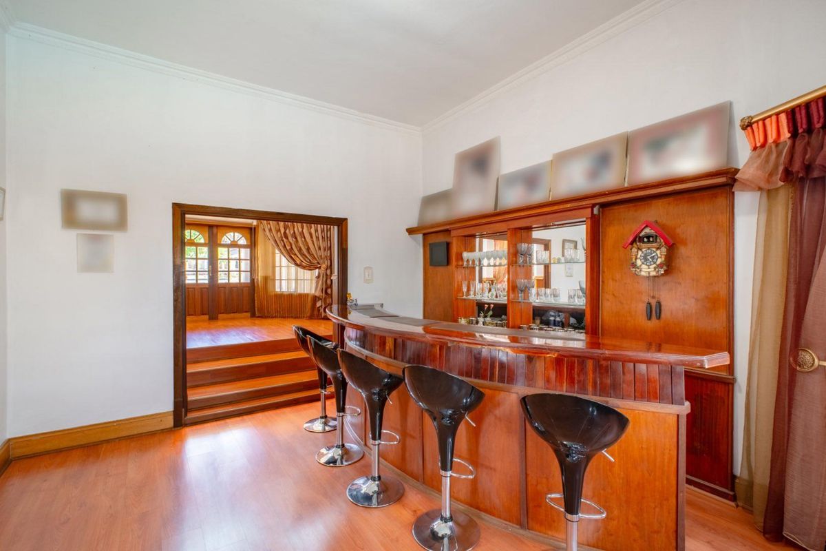 Endless Space, Ultimate Comfort – Dream Family Estate in Cornwall Hill - Photo 5