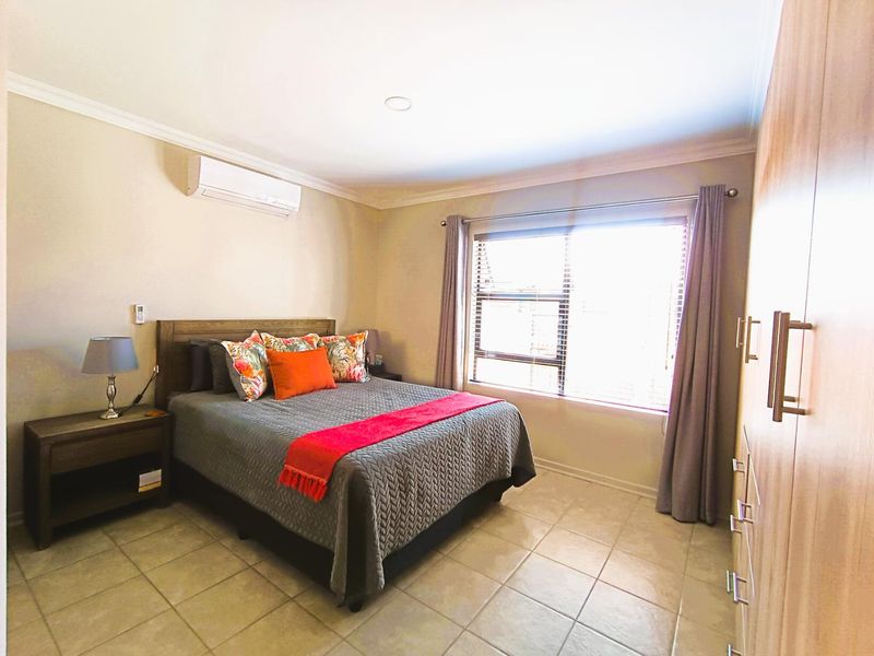 Sunlit Serenity with Solar, Space and Security - Photo 9