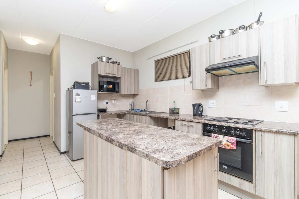 Prime Randpark Ridge: Modern Comfort Meets Convenience! - Photo 4