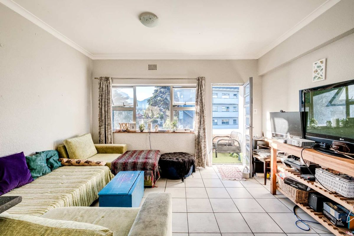 Dual-Living Flexibility Or A True Investment Gem! - Photo 5