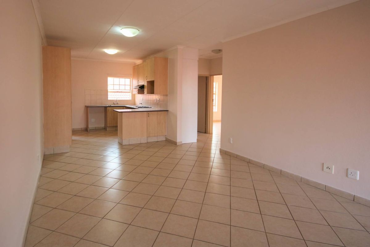 Welcome to Hazeldean - 2 Bedrooms/ 2 Bathrooms/ 1 Garage - Second Floor Unit! - Photo 4