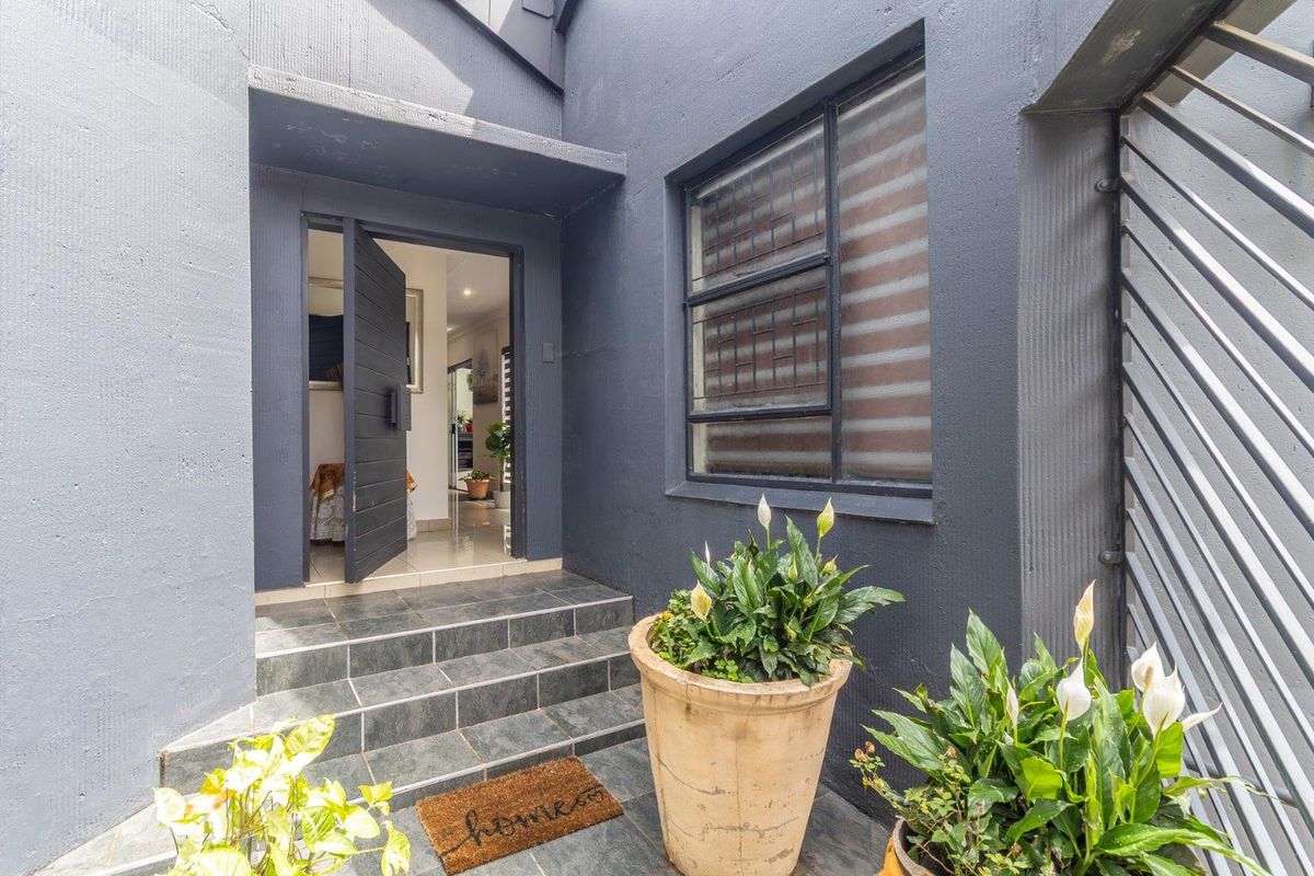 Style, Space & Sophistication – The Perfect Family Haven on a Prime Stand in Little Falls - Photo 3