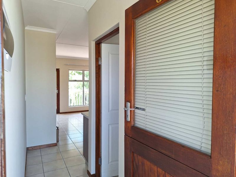 Fantastic Over 50's Convenient Living - Photo 3