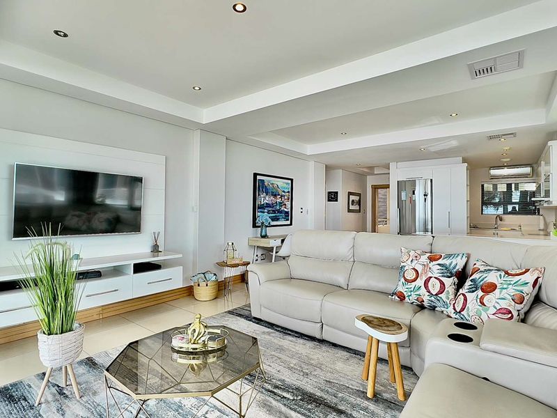 SEA-FACING 3 BEDROOM | 3.5 BATHROOM FURNISHED APARTMENT FOR SALE at The Pearls of Umhlanga®️ - Photo 4