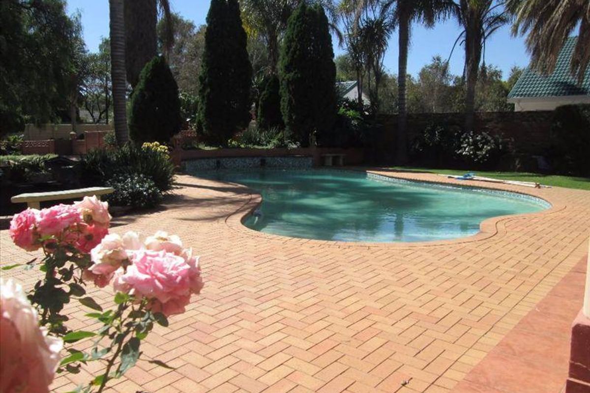 Comfort and space for an extended family in sought after Beyerspark - Photo 4