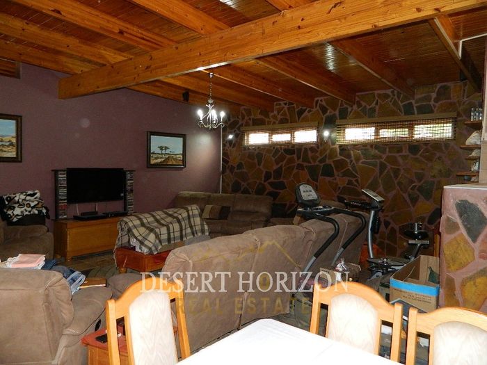 Property #2568887, House For Sale in Henties Bay Central