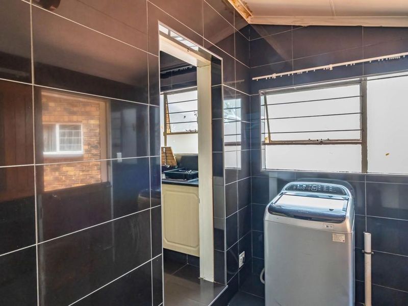 PERFECT FAMILY HOME!!!!!!! - Photo 9