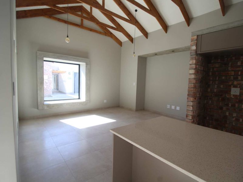 Brand new townhouse to let in complex - Photo 6