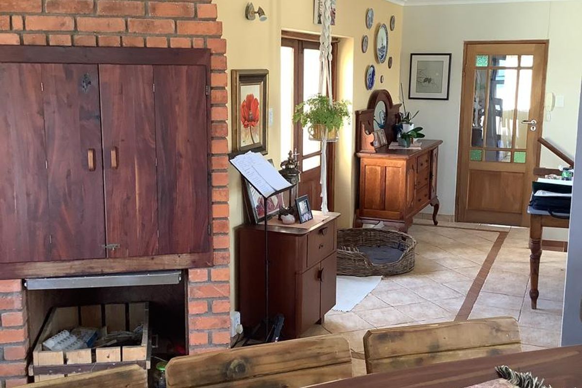 3 Bedroom house with flat for sale - Henties Bay - Photo 4