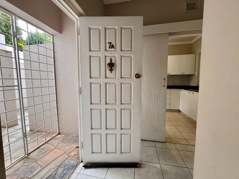 EXCLUSIVE SHOWHOUSE :Sunday by appointment - 2PM-4PM: Booking required. - Photo 10