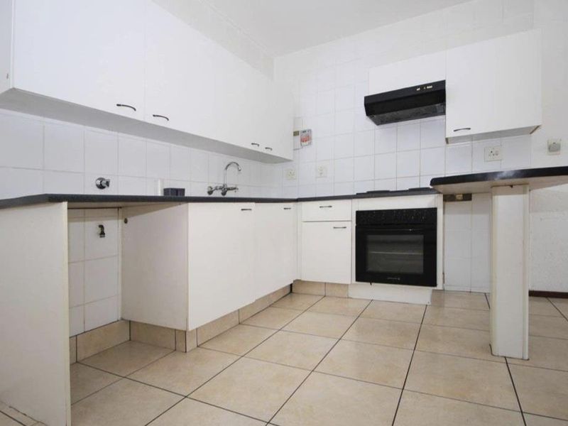 A LOVELY ONE BEDROOM APARTMENT - Photo 7