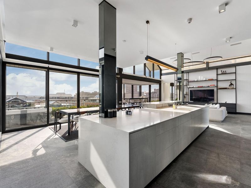 Unparalleled Luxury - Photo 6