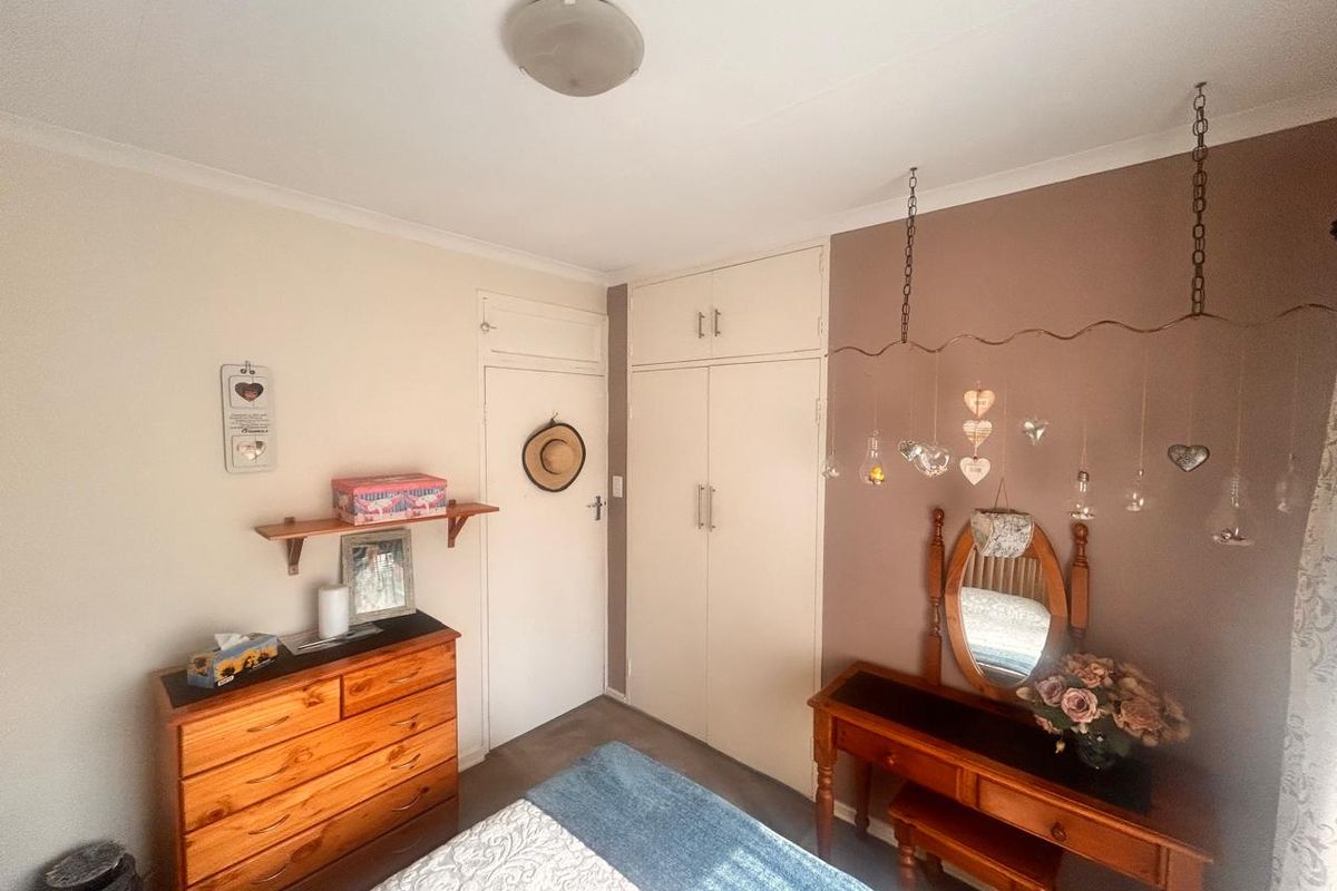 Four Bedroom House For Sale in Brackenhurst - Photo 2