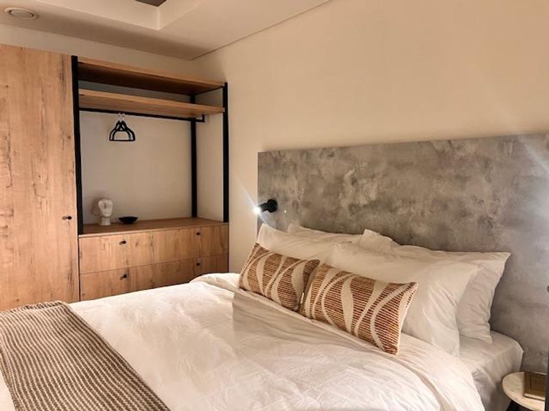 Luxury one bedroom at Station House - Photo 9