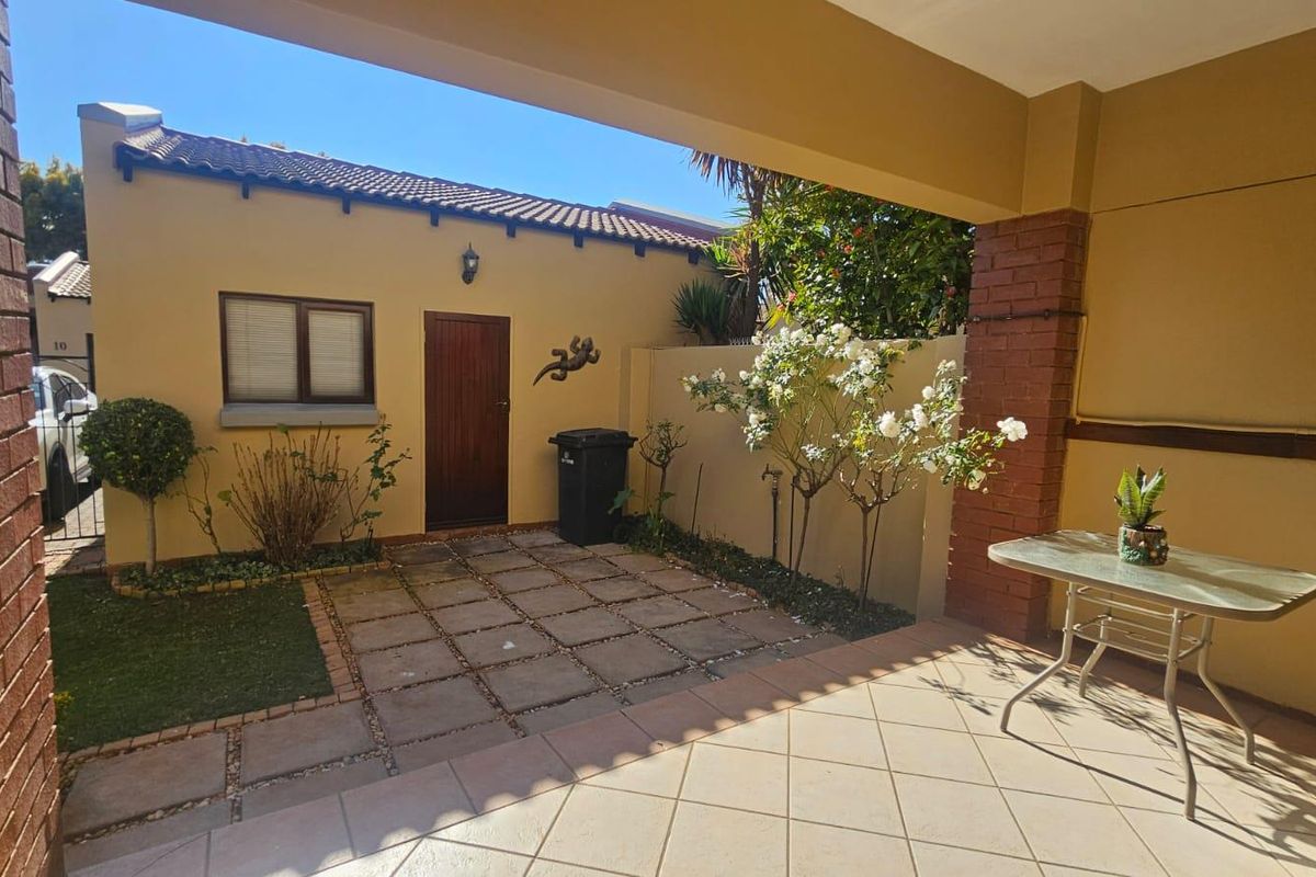 Ideal Opportunity for First-Time Buyers and Investors! - Photo 2