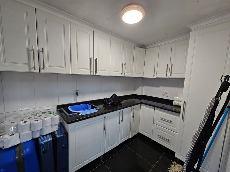 Discover easy coastal living in this charming 2-bedroom simplex in Meer en See - Photo 3