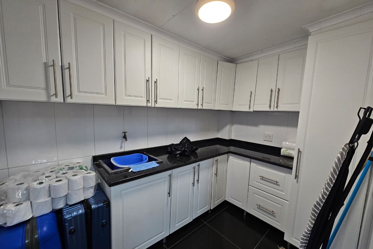 Discover easy coastal living in this charming 2-bedroom simplex in Meer en See - Photo 3