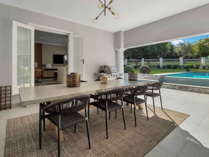 LUXURY, WITH A STYLISH FLAIR! - Photo 2