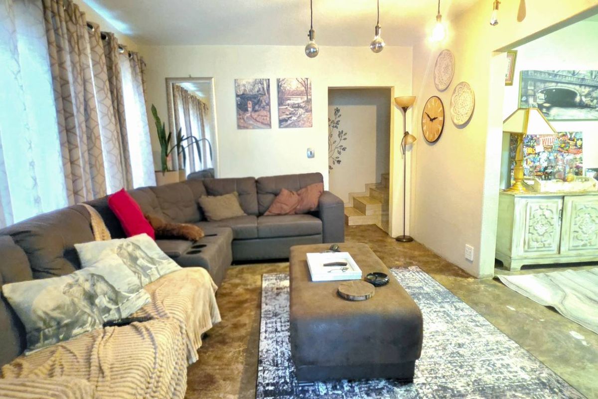 Spacious Family Living in Elandshaven - Photo 4