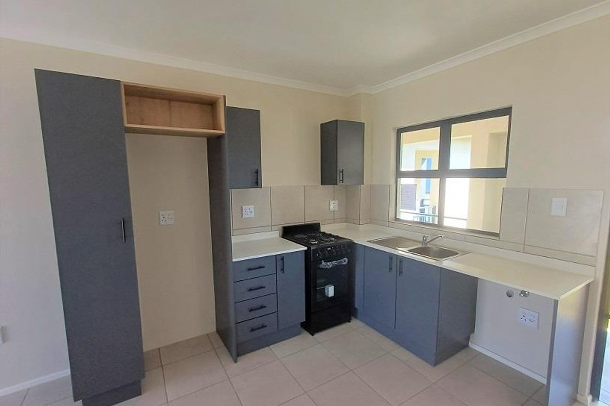 FOR RENT  |  Hillcrest  |  Kings Gate Estate  |  3 Bedroom Apartment - Photo 5