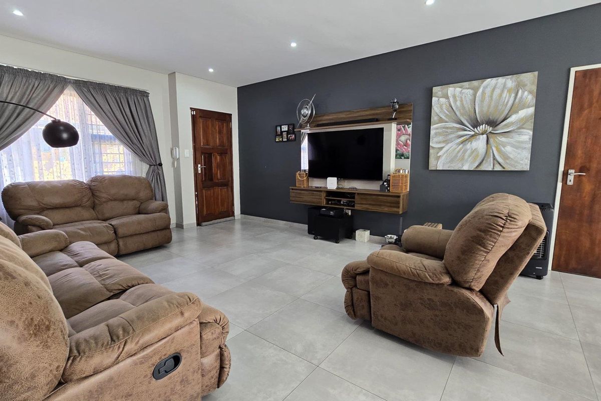 3 Bedroom Townhouse Cluster Home for Sale in New Redruth - Photo 5