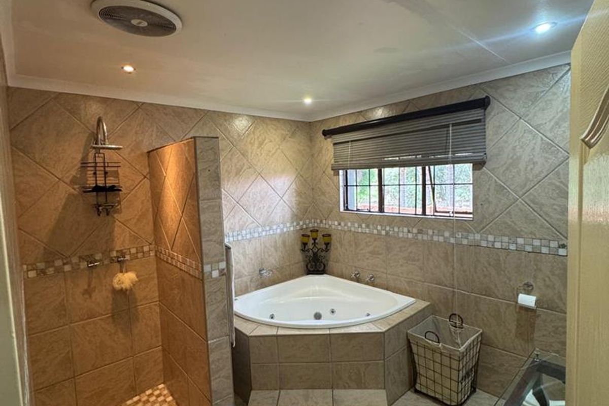 Modern 4 Bedroom Family Home - Photo 3