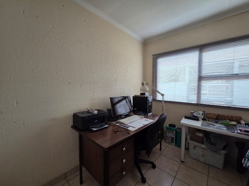 PERFECT STARTER HOME OR INVESTMENT - Photo 9