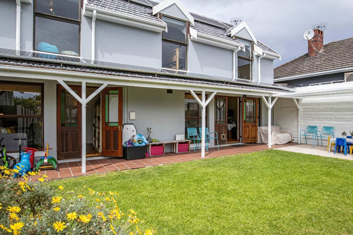 Charming North-Facing Double-Storey Home with Sunny Garden & Pool - Photo 4